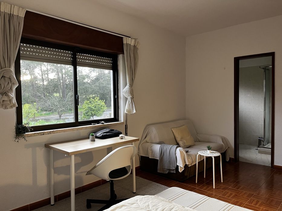 Suite em moradia com jardim