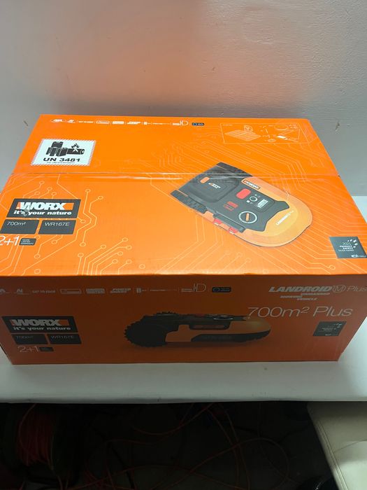Robot koszący Worx android 700 Plus