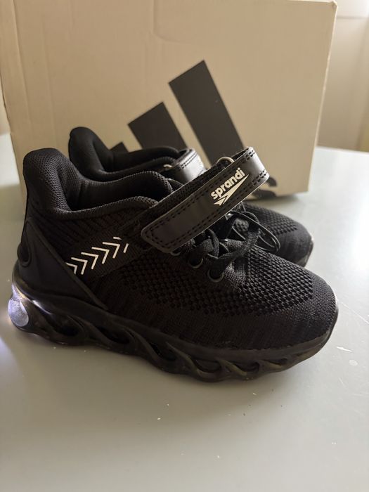 Кросівки на хлопчика