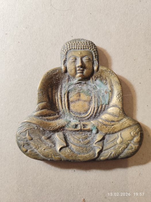 Mosiężna popielniczka Budda