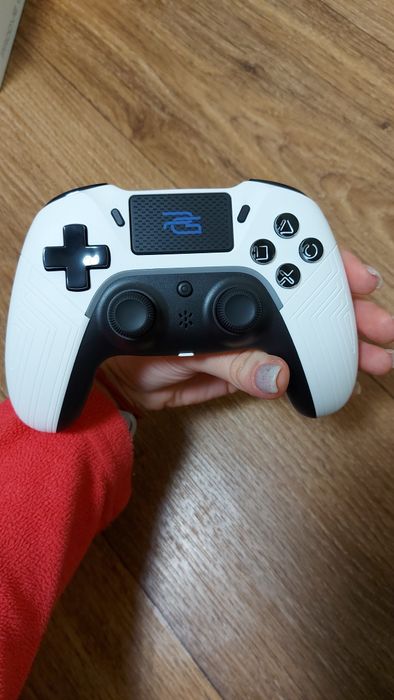 Ігровий джойстик для ПК та PS4
