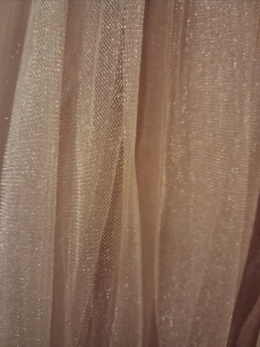 Нарядні красиві сукні для принцеси на 3-8 років