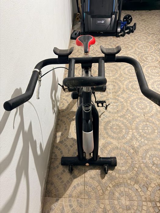 Bicicleta de spinning Rössler – a funcionar