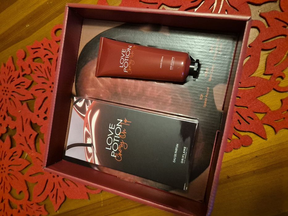 Woda perfumowana Love potion cherry on Top krem do rąk