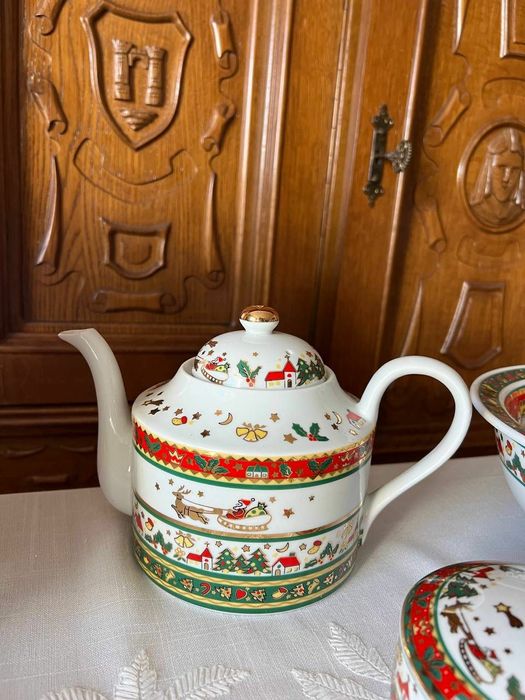 Різдв'яний японський сервіз Maebata