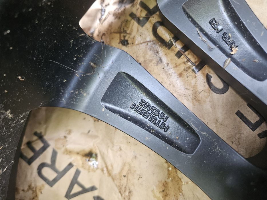 Mitsubishi felgi aluminiowe z czujnikami