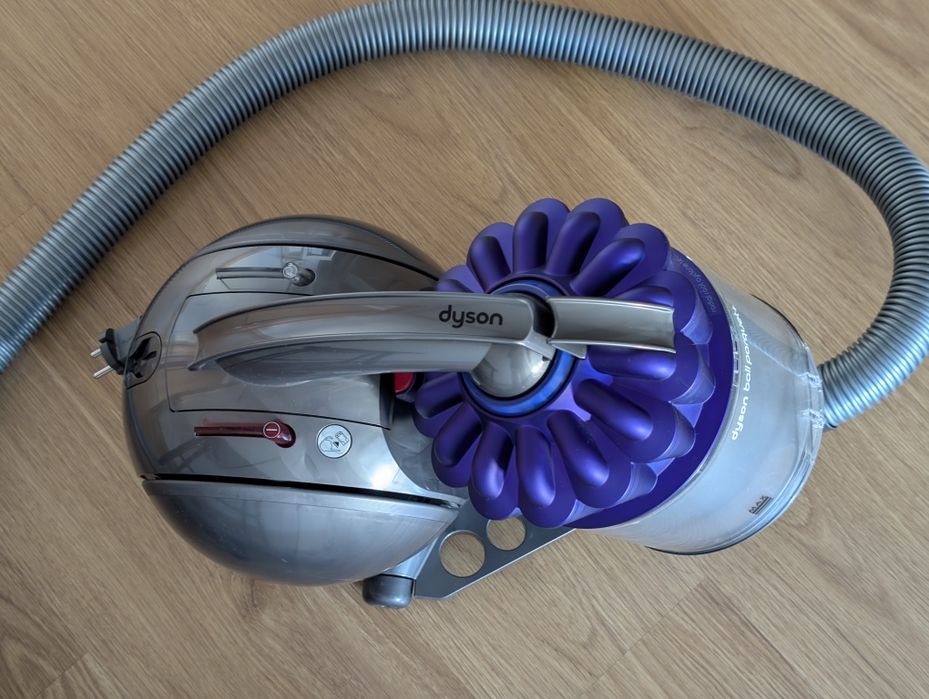 Dyson Ball Parquet + Acessórios