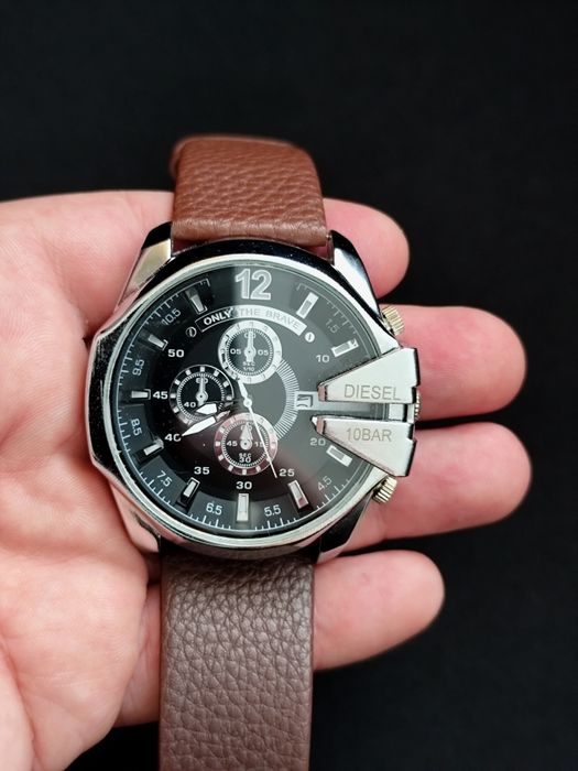 Sprzedam duży zegarek Kwarcowy