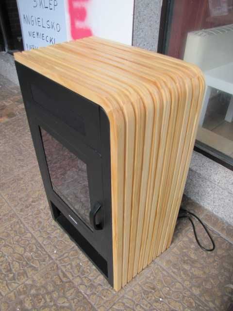 Kominek elektryczny grzewczy wykończenie drewno 1900W Klarstein
