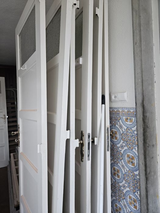 8 Portas brancas madeira