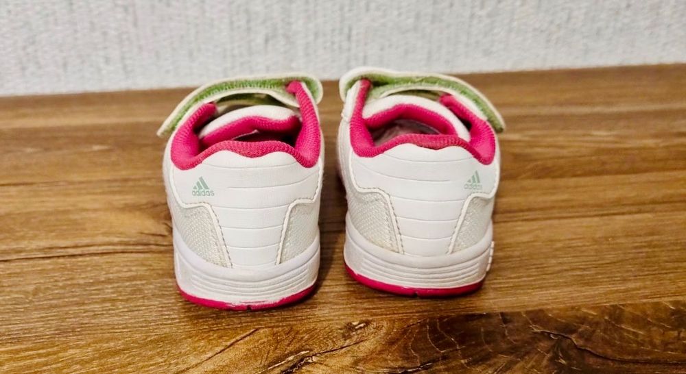 Дитячі кросівки Adidas