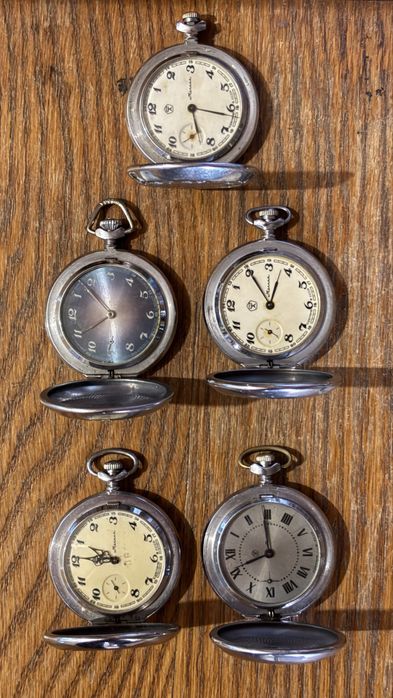 Чоловічі кішенькові годинники(карманние часи)*Молнія*період ссср.Живі.