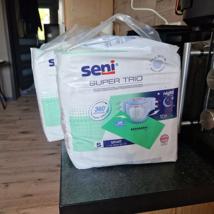 Seni super trio s