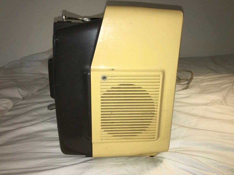 ## televisão Philips 12B611 preto & branco (avariado/vintage) ##