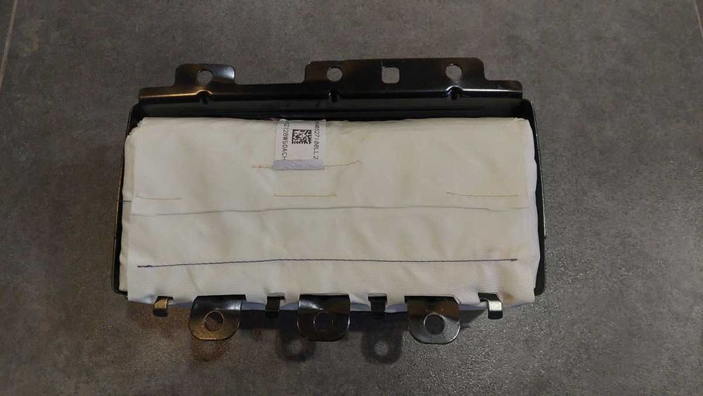 Подушка безпеки в торпедо Tesla Model 3 Highland Y Juniper 1728461-00