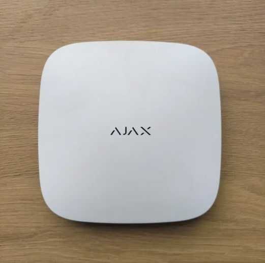 Ajax Hub 1 – Інтелектуальна Бездротова Система Охорони для Вашого Дому