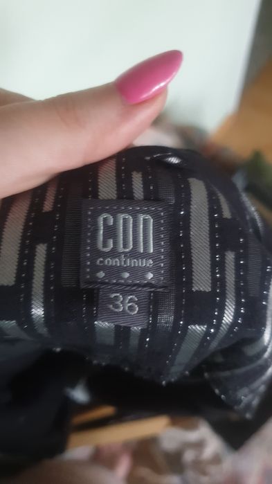 sukienka czarna wizytowa elegancka CDN 36S