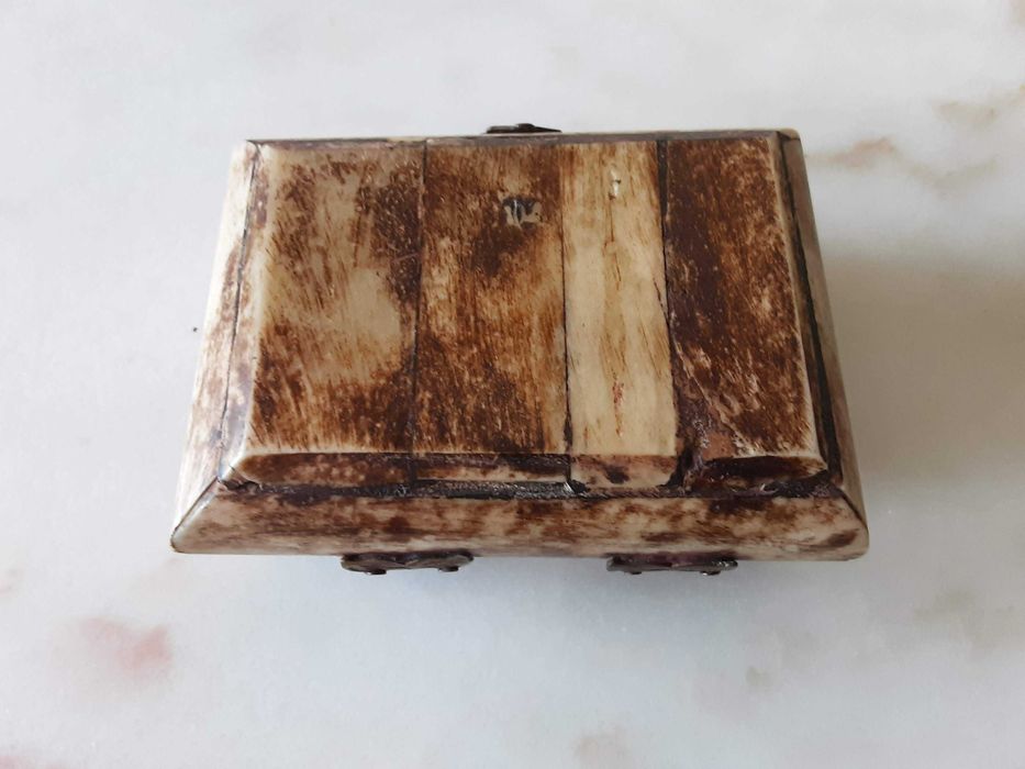 Caixa em osso, nunca usada64584837456642124