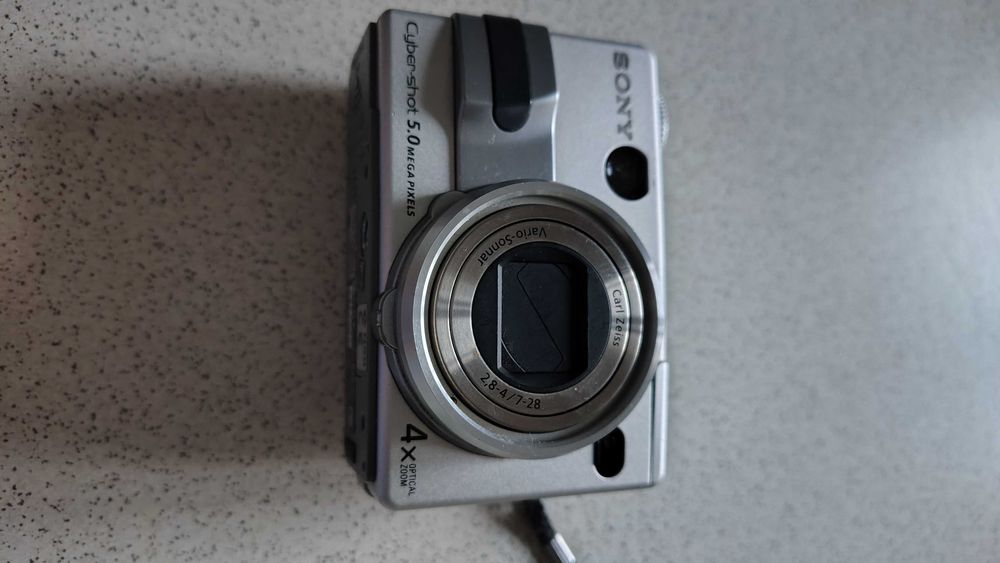 Sprzedam aparat Sony Cyber Shot