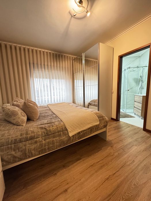 FANTÁSTICO Apartamento T3 (Completamente Remodelado) Paços de Brandão