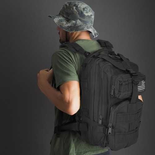 Czarny plecak turystyczny mały trekkingowy militarny 26L