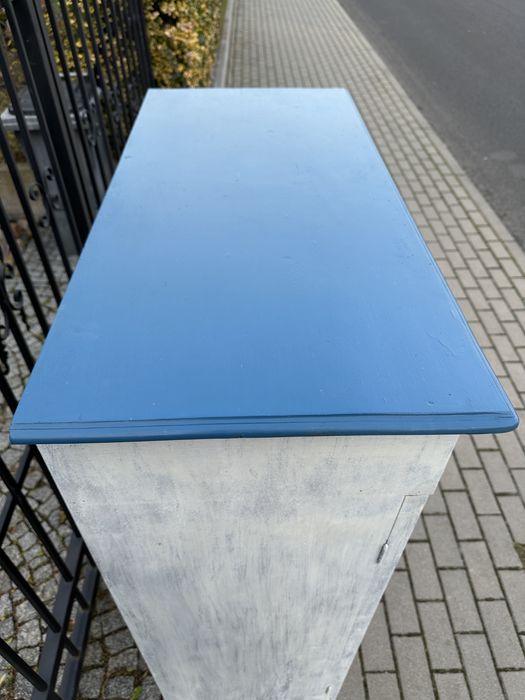 Komoda pensjonarka vintage bielona bieliźniarka