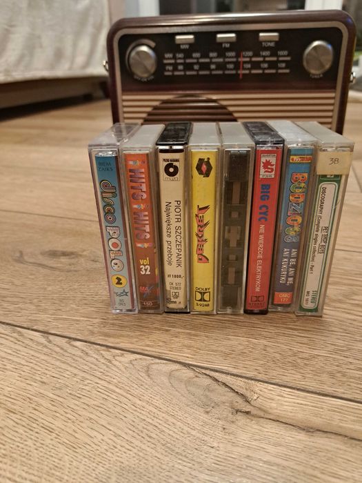 Zestaw 8 kaset magnetofonowych