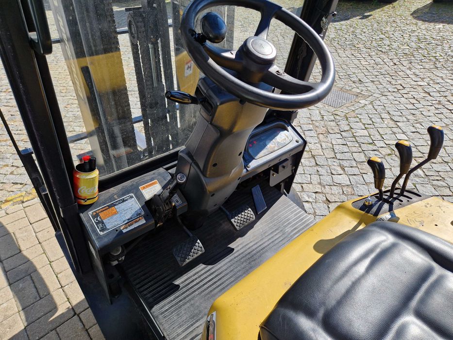 Empilhador Doosan Daewoo a Gás - Triplex.