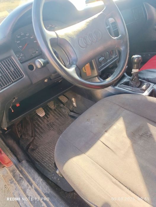 AUDI 80 B3 1.8 бензин