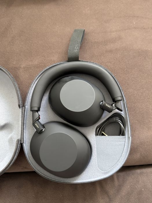 Sony WH1000XM6 Używane Etui