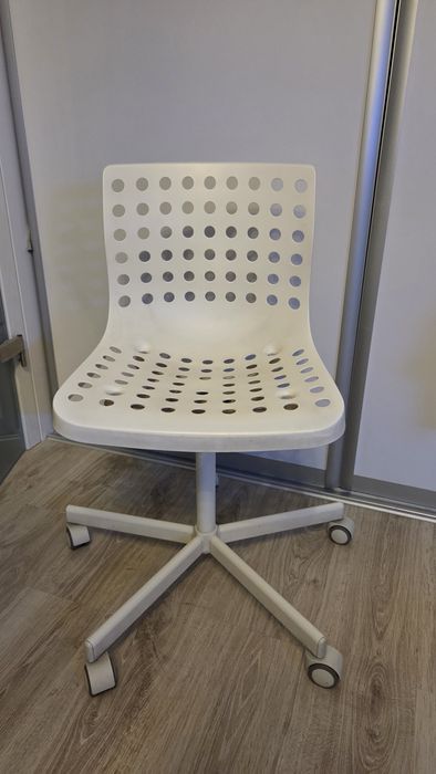 Krzesełko biurowe