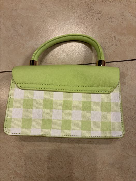 Mała torebka koktailowa