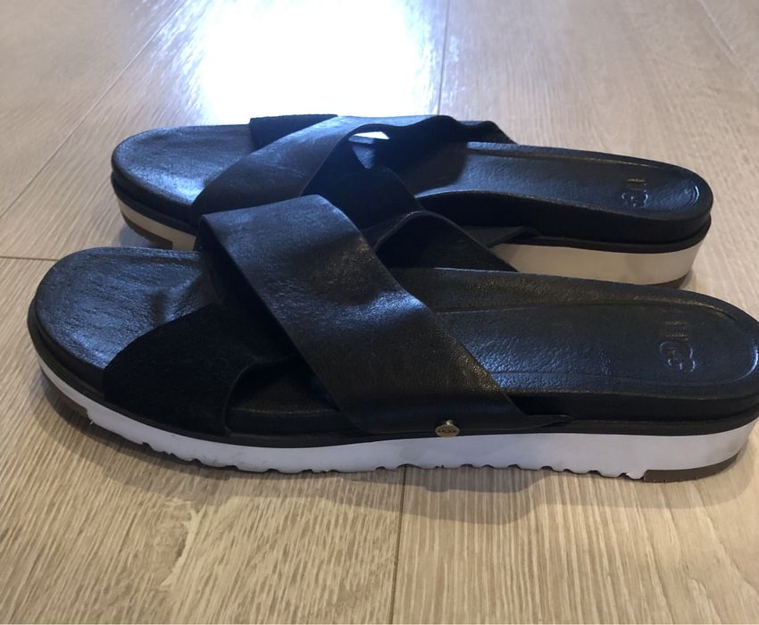 Skorzane klapki UGG rozm 38