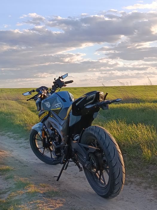Продам мустанг  ст 200