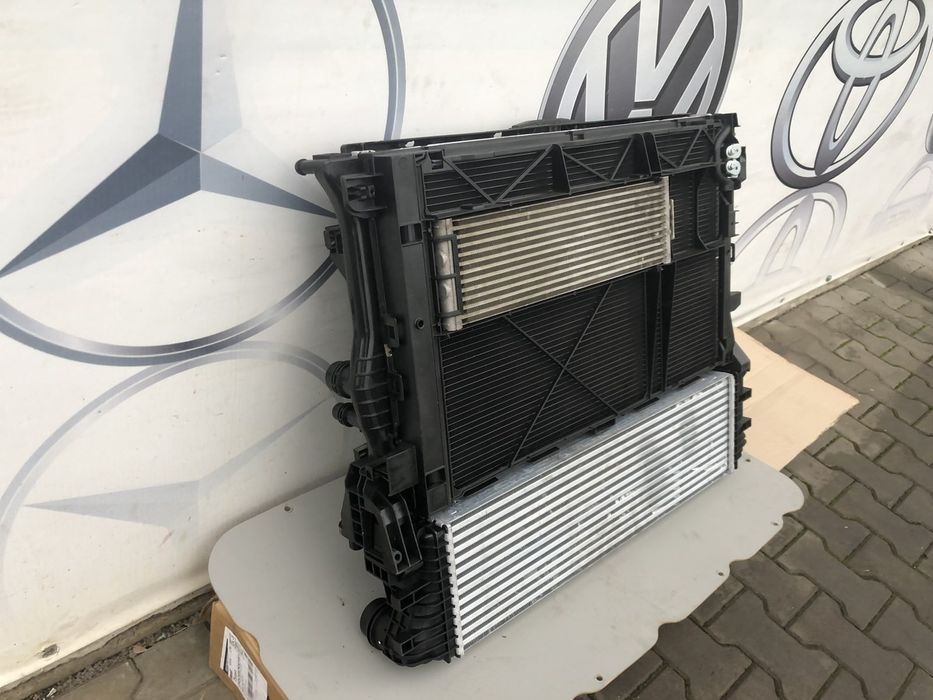 Радиатор радіатор дифузор вентилятор інтеркулер Mercedes Vito W447