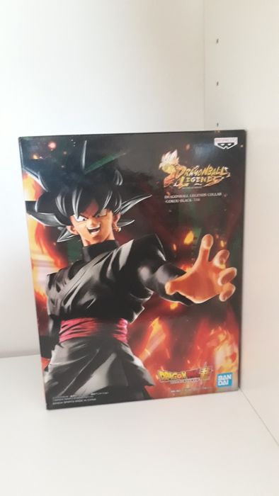 Figura DragonBall e outra figura