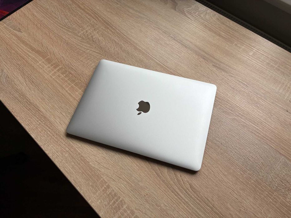 ідеальний - Apple MacBook Air 13'' 2020p.  M1 _ 512gb SSD _ 16gb RAM _ 229 циклів батарея
