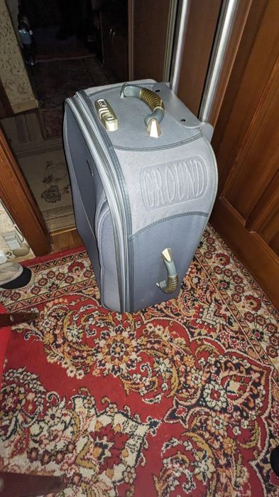 Туристичний чемодан