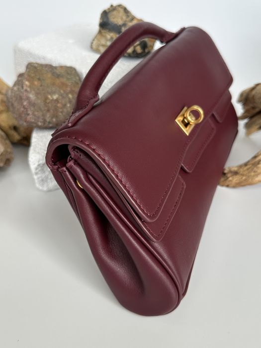 Трендовий шкіряний клатч