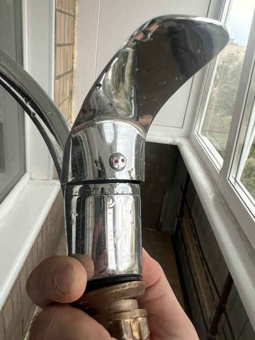 Кран для воды на кухню