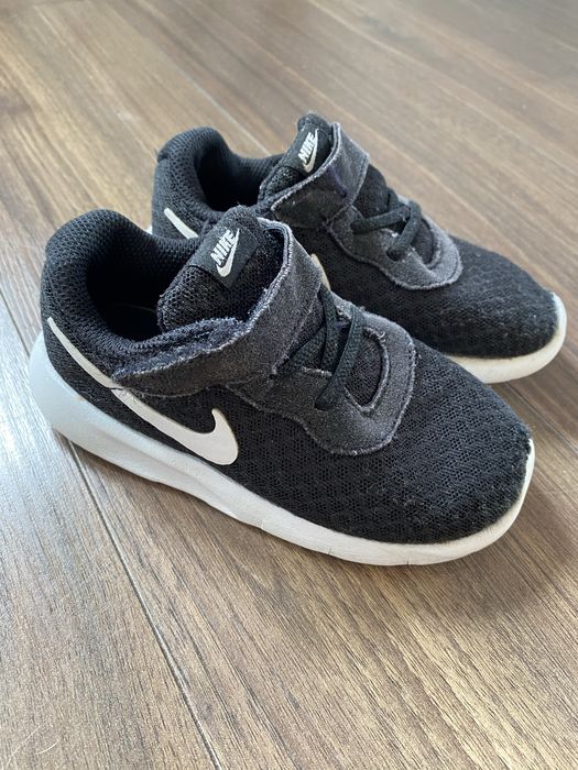Nike Tajnun rozmiar 25