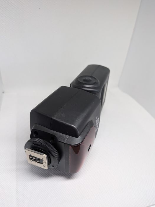 Спалах Meike MK430 для Canon.