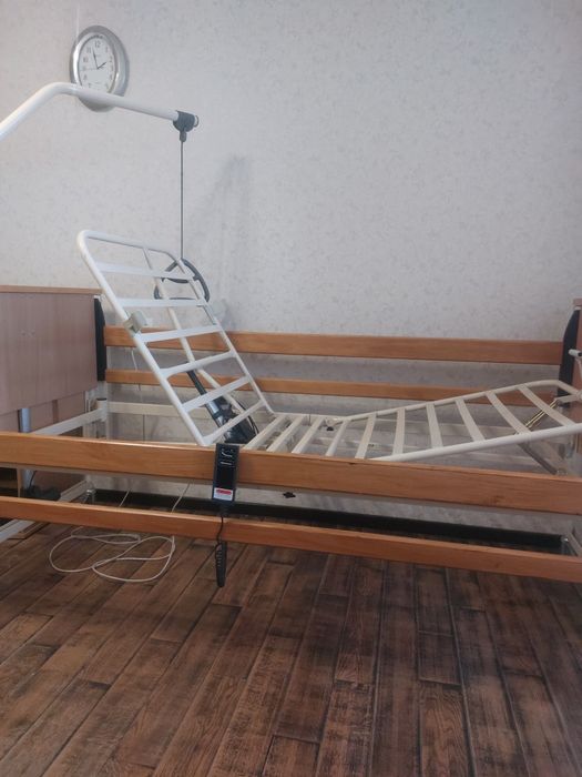 Кровать с электроприводом (Германия)