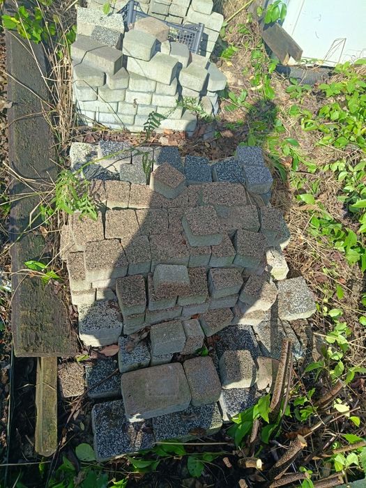 Sprzedam kostkę krawężniki