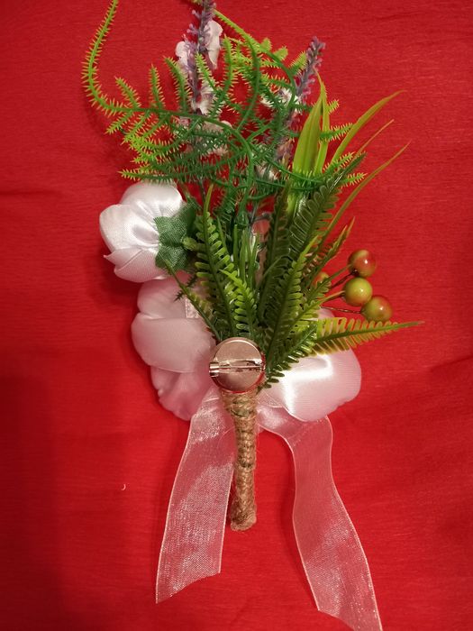 Бутоньєрка весільна