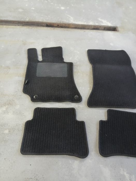 Dywaniki Mercedes w212 orginał