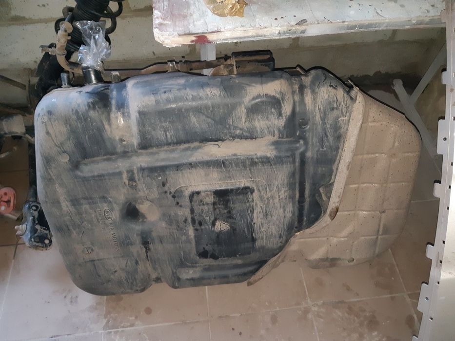 Бензонасос взборі,колба,модуль бака топлевний Киа Cerato 2004-2009.