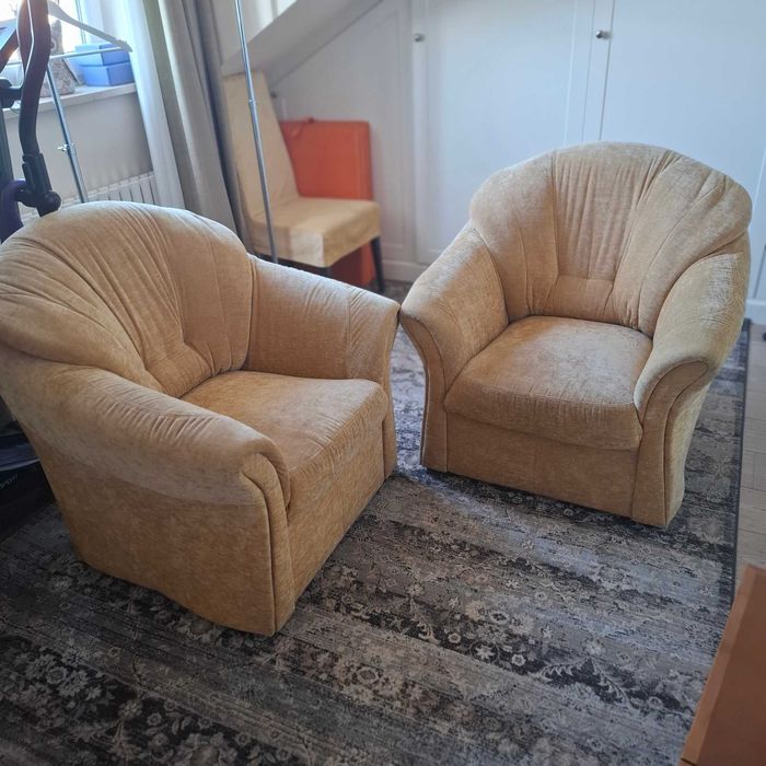 Wygodne fotele welurowe