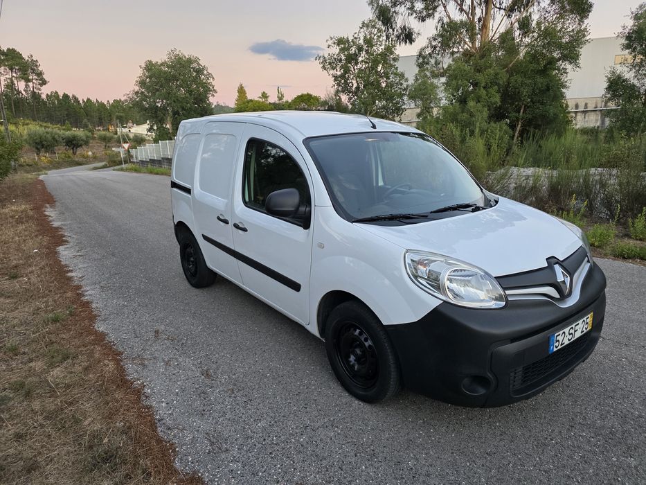 Renault kangoo iva dedutível com garantia