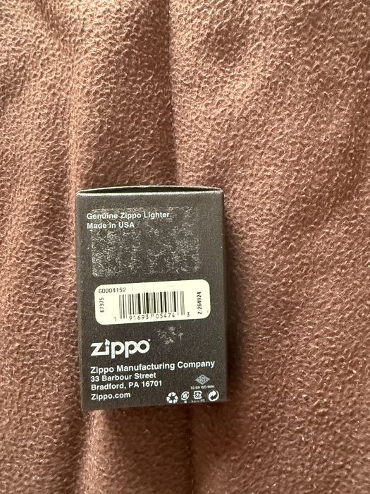 Zippo Original Preto e Ouro — Artigo de Coleção Novo